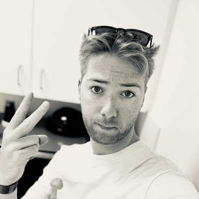 ThiWar_'s profile picture. 30.