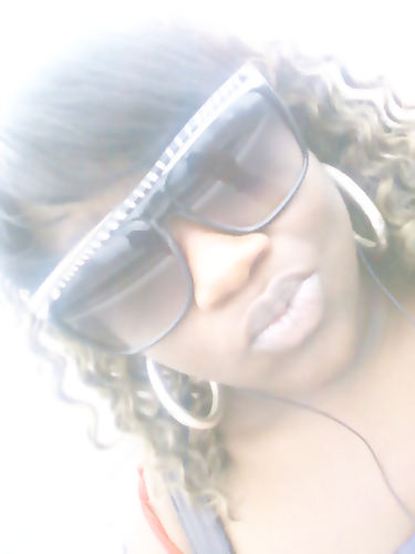 introducing Cheleah.lanae. May16th #teamtaurus..checkkk me outt boyyy the swaggg is impeccable maynee