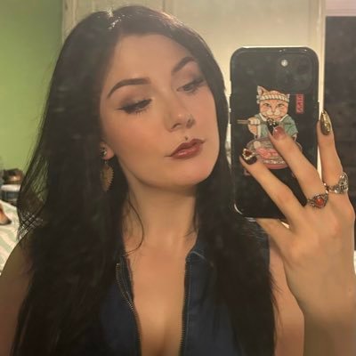 HarrietYasminex's profile picture. 