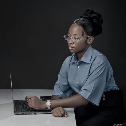 Professional Graphic Designer | Growth Enthusiast |