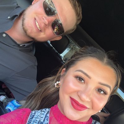 Mizz_Narrell01's profile picture. 👩🏻‍🏫   👰🏻‍♀️  👨‍👩‍👧