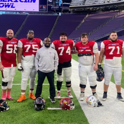 Offensive Line Coach @WJFootball Believer, USAF Vet. Coaching is a profession of love. 2X NCAA-NFL Coaches Academy Alum Coatesville Raised