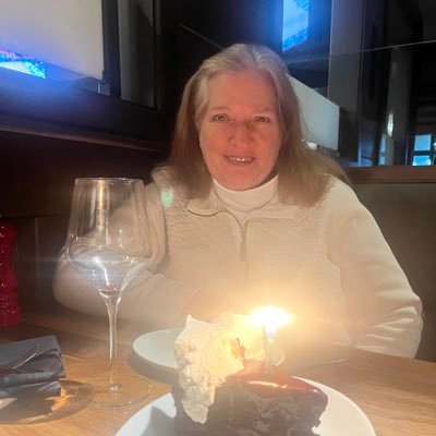 Sue955903991442's profile picture. 