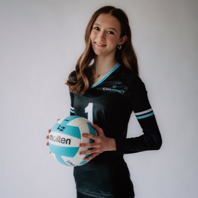 Ankeny Centennial 2027 • 5’11 Multi-Sport Athlete • Iowa Impact VB 171 Elite Pin/DS • ACHS Track Field • 4.13 GPA baileysnyder2027@gmail.com NCAA ID 2406322283