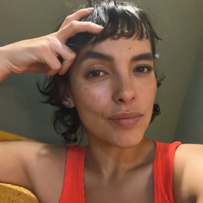 💌 agenda.julianna@gmail.com
Soy Dj y también hago música
📍Medellín- Col 🇨🇴