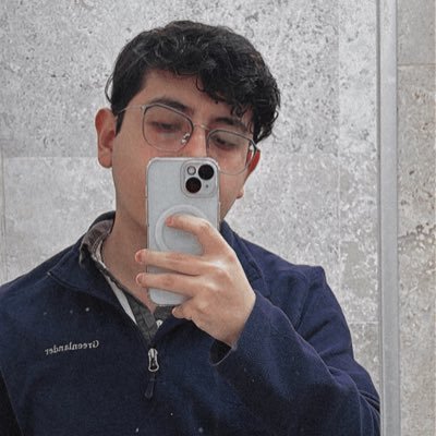 YahirLazc's profile picture. Andamo' meta vino y porquería.   

            Letterboxd: https://t.co/xvAh75v206