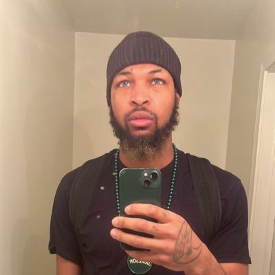 boofzip's profile picture. I don’t think I’m human either