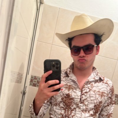 UNA VERGA PA' TODO Tratando de ser feliz tengo un podcast, para q lo vean
