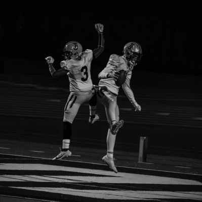 2025 | 6,5 SG | WR |4.2 GPA | Thomas Jefferson | First Team All City | All State Honorable Mention and First Team All State Academic- cell 9727467172