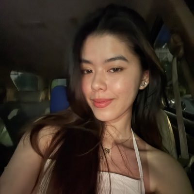 sarinalocsin's profile picture. 