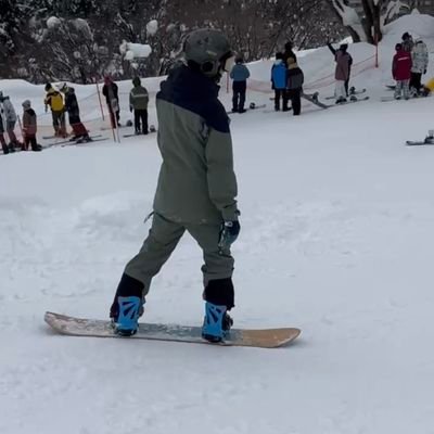 39ra1109's profile picture. 趣味はスケボー/スノボ/ロードバイク/ゲーム/フォートナイト/マイクラ
#sk8  #snowboard  #RoadBike