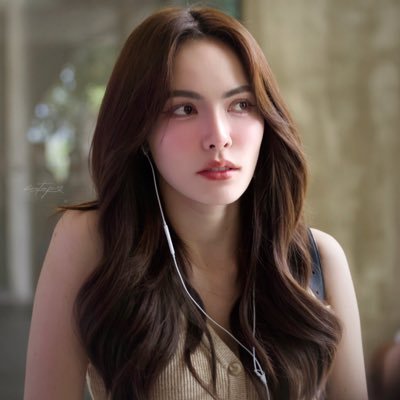 Engcharty's profile picture. 🐶🤍🐰 1+1=3