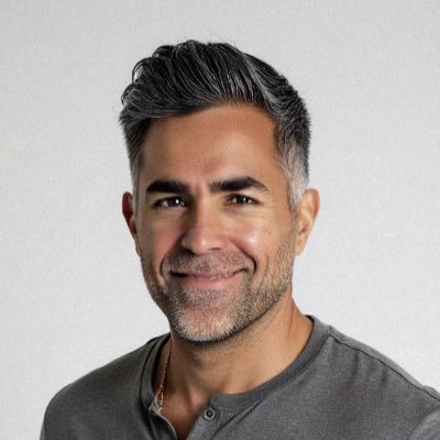 sgianakouros's profile picture. Designer, Advisor & Dad x3