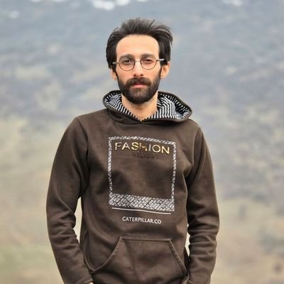 یه نیمچه دیتا ساینتیستِ سابقا دانشجو اندر سی.اسِ شریف به علاوه دارای طرحواره خانوادهدوستی. در ضمن پرستار قبیله زخمیام هستم لذا از نالههای شما استقبال میشود!
