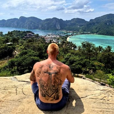 teslakingen's profile picture. Teslakingen