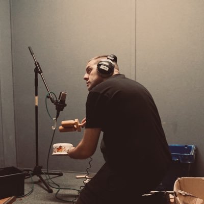 emerson171811's profile picture. 🎼 Film Composer | Sound Designer 🎧 🎬 Crafting sound & music for film, TV & games