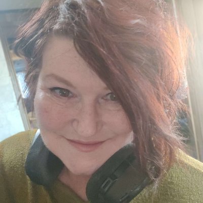 I'm Mo. A married gen xer who smokes a lot of weed, plays video games, loves music, and is into so many things. Retired hospice nurse.
