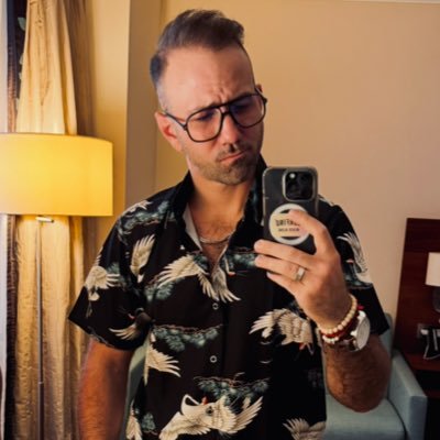 PaulMarmots's profile picture. Лунная призма, дай коммунизма 🎇