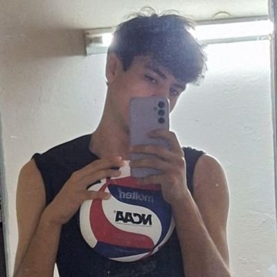 AebyV2's profile picture. a veces juego gd