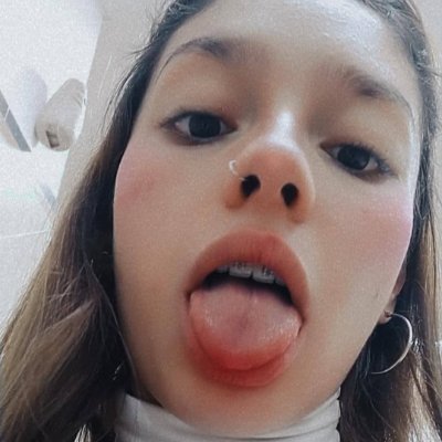 DAIVvibee's profile picture. Daisy 🌟
Cat lover 😺
