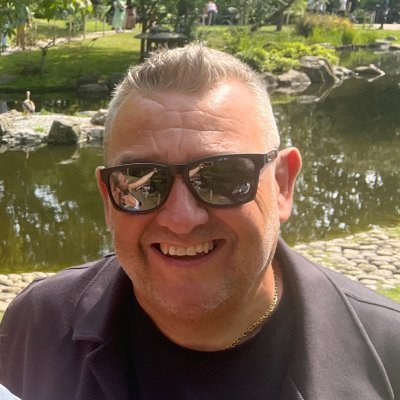 I am an Int Sales and Marketing Manager - Contacting and Engaging, it's all about that word Social ! #Tech # Find me at TAAP https://t.co/7Ygoxrv8aX