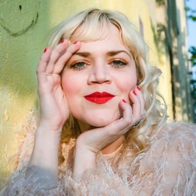 HayleyWLovatoo's profile picture. Stories of the Supreme