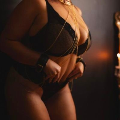 Bi, Curvy, Tattooed Swinger and Content Creator
Follow my hubby and I on our adventures in the lifestyle 🍍
Featured Model: @MILFModels