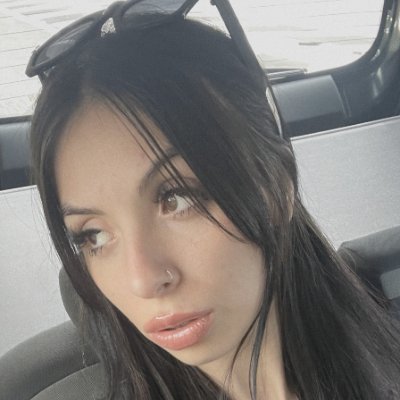 tina_twistt's profile picture. Sweet 🍷 | Dancing through life 😘