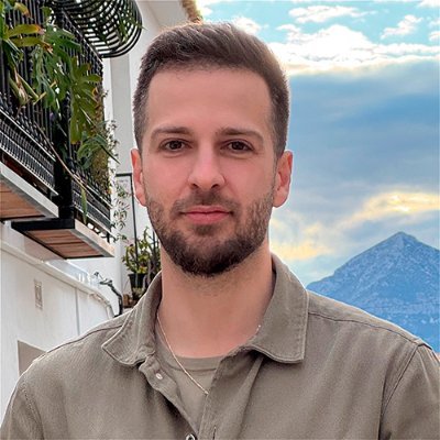 Patriota español | Economista | @revuelta_es contra el mundo moderno | 📲 Sígueme para contenido de política y actualidad