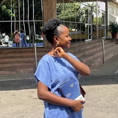 Shalomisblessed's profile picture. 