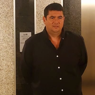 comerciante, observador y critico de la politica nacional, deportista .