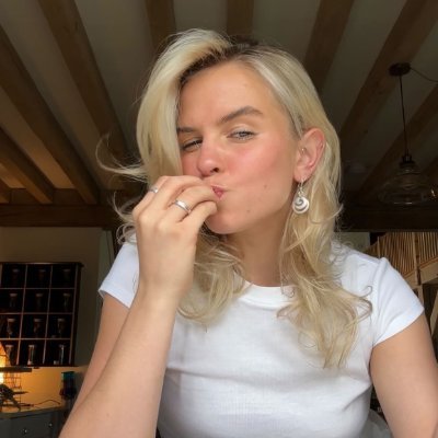 MariaMille55272's profile picture. Vice President @factflowstudio

#OnlineVisibility #DigitalStrategy #BrandAuthority #Notability #SocialMediaGrowth #DigitalPresence