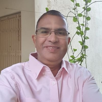 @Hindi poet
कविता के लिए राष्ट्रीय मंडलोई कविता–सम्मान 2008
गद्य पुस्तक के लिए साहित्य अकादमी(गुजरात) प्राप्त