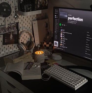 DeluksGenhin's profile picture. 