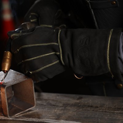 1898_Leather's profile picture. Making the best possible leather products we can