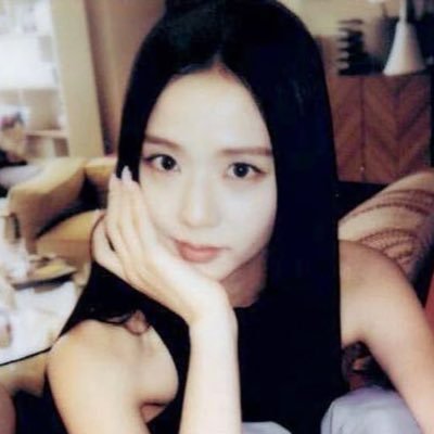 yeahsooya's profile picture. kim jisoo fan account