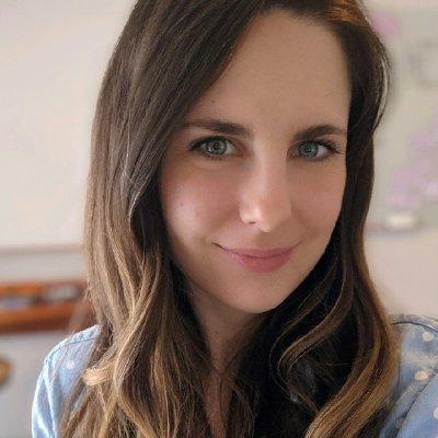 Creative experience designer, mom of 3, living in the burbs of San Francisco, black thumb, obsessed with dresses and flowers, painting and running.