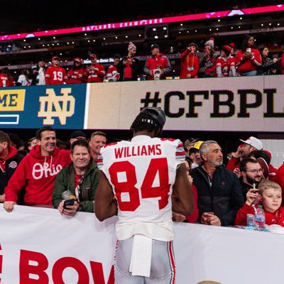 dwill_06's profile picture. 6’2-200 🏀🏈🥇 Wr/⭐️⭐️⭐️/