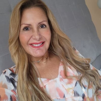 connieqp's profile picture. ConductoraTv-Periodista.
Los Deportes y la Musica me llevan por la Vida. El Futbol es el centro de mi Mundo y Dios mi Guía.
Contacto: cqproducciones24@gmail.com