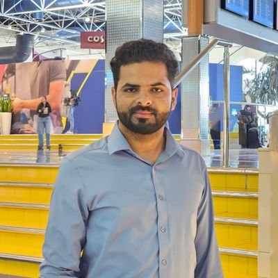 🎓 Technologist 💡⚡,
🎓 Graduate,
💼 🇦🇪,
🏡 Kashmir(🇵🇰),
🎂 17th Feb.