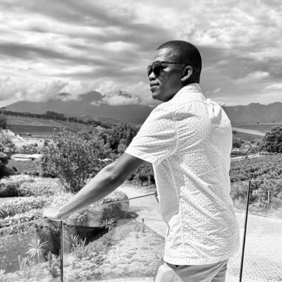 MakausuOne's profile picture. IG:- @omakausu | Interior Architect | Farmer (some weekends) | Entrepreneur | Traveller | Reader of Books | More still loading... Psalm 116 ✝️