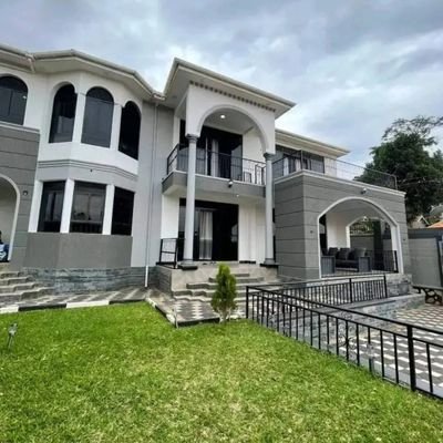 jalia_mwaj97277's profile picture. https://t.co/ne3PC4crrF Please help a 22 girl who is struggling with chronic shoulder pain and she wants to return to Uganda. Very urgent.