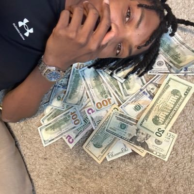 younginhavinit_'s profile picture. Stop Jeffin yall broke fr no fakin