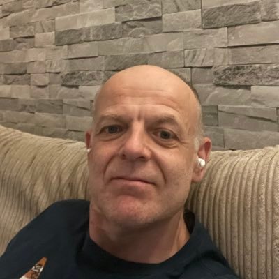 English 🏴-Summer 😎👍- Travel 👍 -Gym👍- Elon restored my account, thanks👍-Manners 👍- Arsenal 👍-UAP’s👍 MSM ❌- Politics❌- Liberals ❌