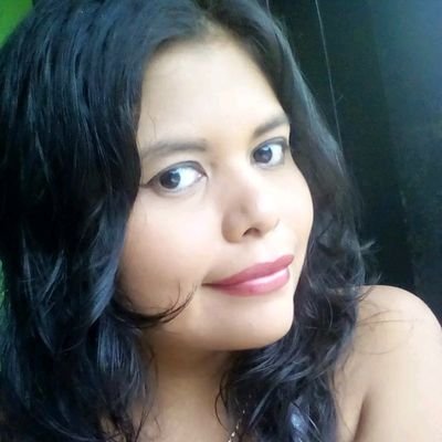 paolajimnz95's profile picture. 