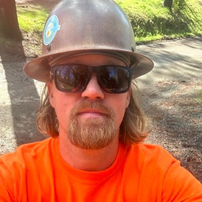 Cherokee - American-German. Love my country. The truth hurts. America First . 🇺🇸 Private Fire Fighter. Your Mom’s Favorite Hoe Operator…