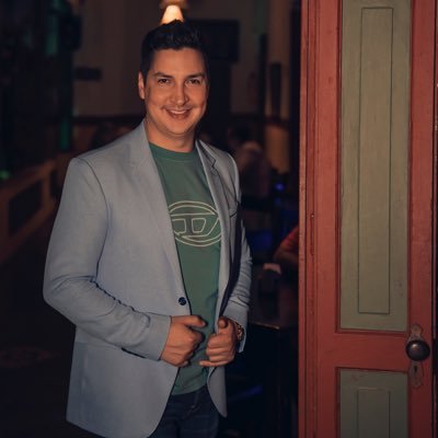 Ingeniero Comercial y Marketer, consultor Fintech y emprendedor, amante del urbanismo y el desarrollo económico, libertario 💯