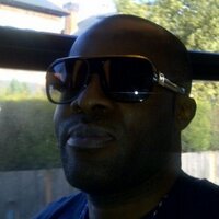 Perry Ellis (@eleepee2004) 's Twitter Profile