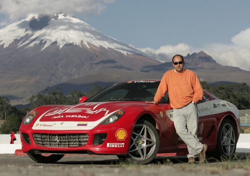 Periodista. O eso parece. Crítico de coches en https://t.co/RQhRDR90cp y jurado de Autobest. Conduciré mientras pueda y me dejen.
Contacto: joan.dalmau@coches.net