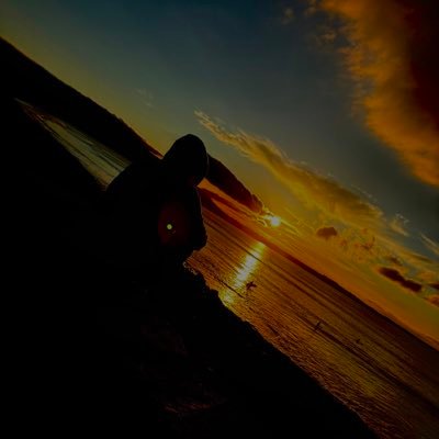 yesitzmeg's profile picture. i don’t use this 😭